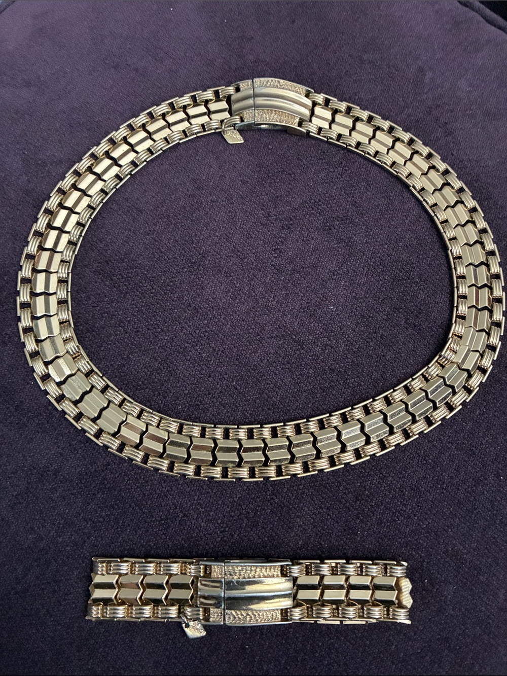 Sarah Coventry “Turn About” Gold Tone Choker and Bracelet Set-1959